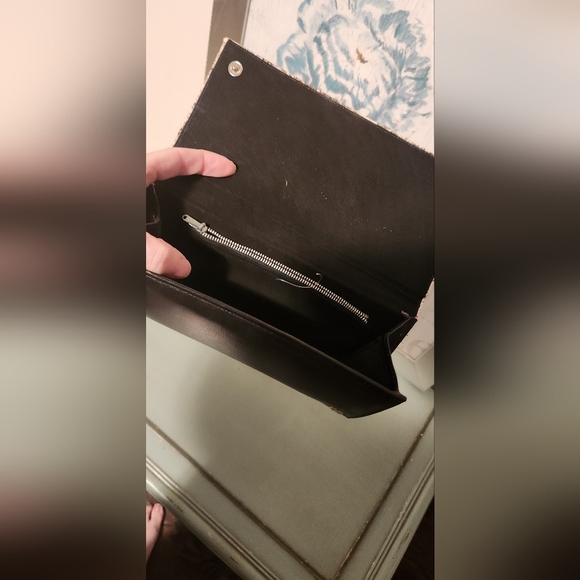 Super cute clutch - Picture 4 of 4